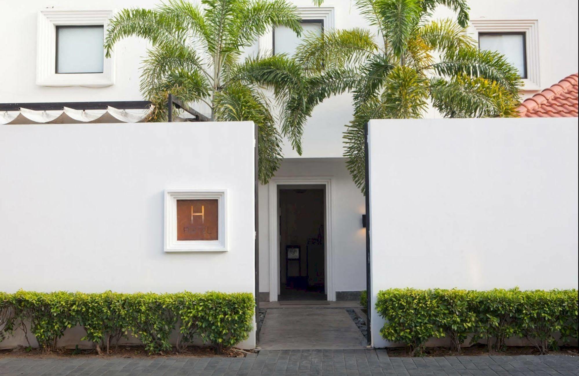 Hotel Ofuro Phnom Penh Bagian luar foto